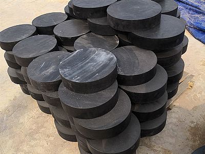 城步县板式橡胶支座由若干层橡胶片与薄钢板经加压硫化